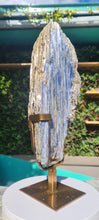 Load image into Gallery viewer, Blue Kyanite on gold custom made stand
