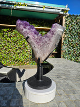 Load image into Gallery viewer, Amethyst on spinning stand from Uruguay - Spinning V / Tick