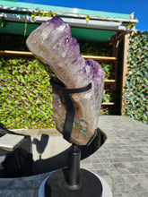 Load image into Gallery viewer, Amethyst on spinning stand from Uruguay - Spinning V / Tick