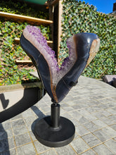Load image into Gallery viewer, Amethyst on spinning stand with agate from Uruguay - Spinning V / Tick