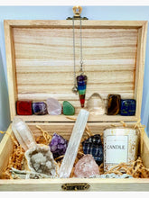 Load image into Gallery viewer, CRYSTAL HEALING CHAKRA GIFT BOX