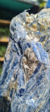 Load image into Gallery viewer, Blue Kyanite on gold custom made stand
