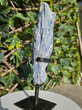 Load image into Gallery viewer, Blue Kyanite on custom made stand
