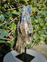 Load image into Gallery viewer, Blue Kyanite on custom made stand
