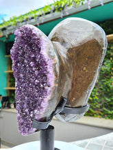 Load image into Gallery viewer, Amethyst double sided spinning stand with calcite from Uruguay - TWICE AS NICE
