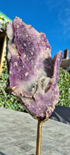 Load image into Gallery viewer, Amethyst Flower on Gold stand Active
