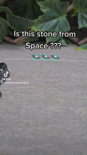 Load and play video in Gallery viewer, Elite Shungite Noble Shungite Raw Karelia 5g to 50g.
